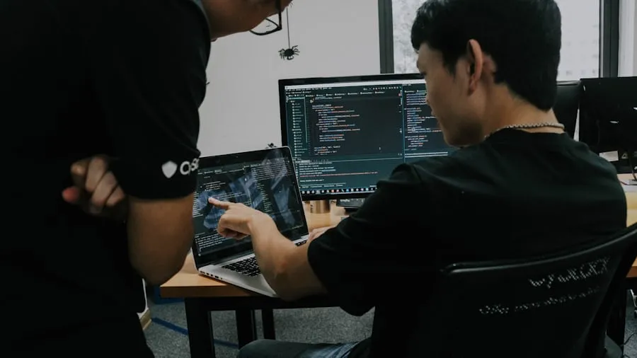 Студенты работают над проектами